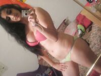 Hot & Sexy Young Girls With Big Boobs Take Seductive Selfies