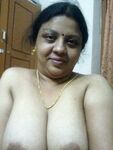 Rare and unseen Indian mom boobs pics