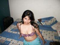 Cute Indian girl blowjob pics