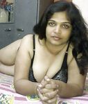 Desi Bhabhi Boobs show picture collection