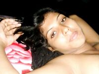 Cute Bangla wife nude pics goes viral