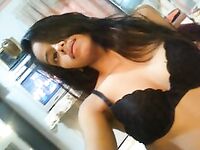 Sexy Indian babe clicks selfies for her Horny Boyfriend