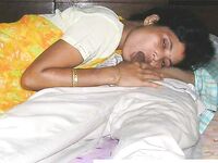 Sex pictures of a desi house wife enjoying a hardcore home sex session