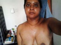 Muslim Mom nude pics collection