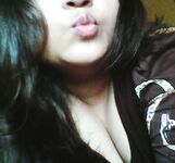 Desi bhabhi selfie pictures for her secret lover