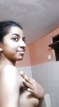 Cute looking Kerala girl invites you to see her hot pictures