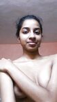 Cute looking Kerala girl invites you to see her hot pictures