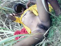 Indian sex photos of a desi slut enjoying outdoor sex with her lover