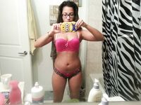 Desi Indian college teen girls click sexy naked selfies