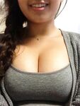 Mumbai teen showing cleavage and boobs in selfies
