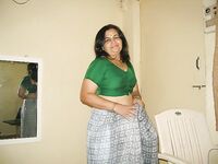 Exclusive Indian aunty sex pics
