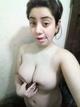 Desi Sexy Bhabhi nude photos shot by her hubby
