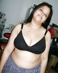 Chubby indian MILF Bhabhi nude piocs