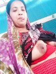 Muslim Bhabhi nude pics for the first time