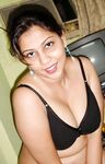 Red hot sexy Desi Bhabhi nude pics