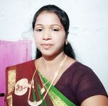 Cute Indian bhabhi showing naked boobs photos