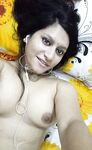 Big boobs Bhabhi nude selfies