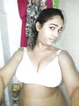 Busty Desi girl nude pics