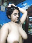 Desi busty girl nude pics shared on the net