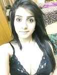 Paki Babe nude pics solo selfie