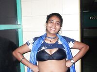 Indian big boobs pics of hot Indian Bhabhi