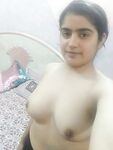 Pakistani girl topless photo collection