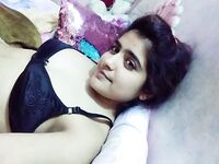 Pakistani girl topless photo collection