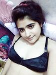 Pakistani girl topless photo collection