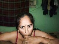 Randi Bhabhi sex pics leaked by her customer