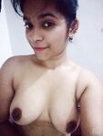 Unseen Horny Desi girl photos leaked online