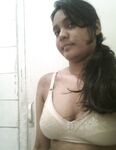 Desi college girl leaked selfies