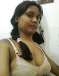 Desi college girl leaked selfies