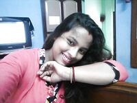 Sexy Indian xxx photos of desi college girls clicking selfies