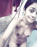 Indian girl natural tits pics