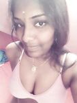 Dusky Tamil girl nude selfie pics