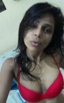 Skinny Indian girl nude pics