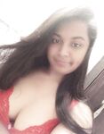 Nude Indian girl topless selfie photos for lover