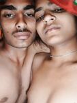 Small boobs Indian girlfriend nude sex photos