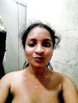 Tamil young girlfriend's Topless selfies