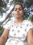 Srilankan aunty pussy needs sex pleasure