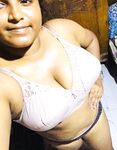 Srilankan busty aunty showing big melons pictures