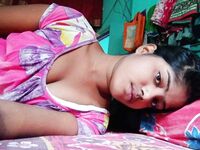 Hot Desi village teen boob pics