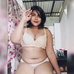 Sri Lankan big ass unmarried girl nude photos