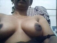 Malayali girl nude boobs showing photos on Onam