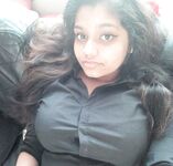 Desi girl naked bath and big boobs flaunting