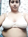 Milk tanker Bengali bhabhi topless for lover