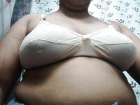 Milk tanker Bengali bhabhi topless for lover