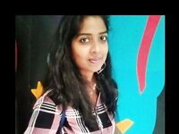 College Tamil girlfriend topless selfies for lover