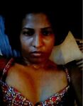 Sri Lankan girlfriend boobs show before sex pics
