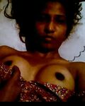Sri Lankan girlfriend boobs show before sex pics